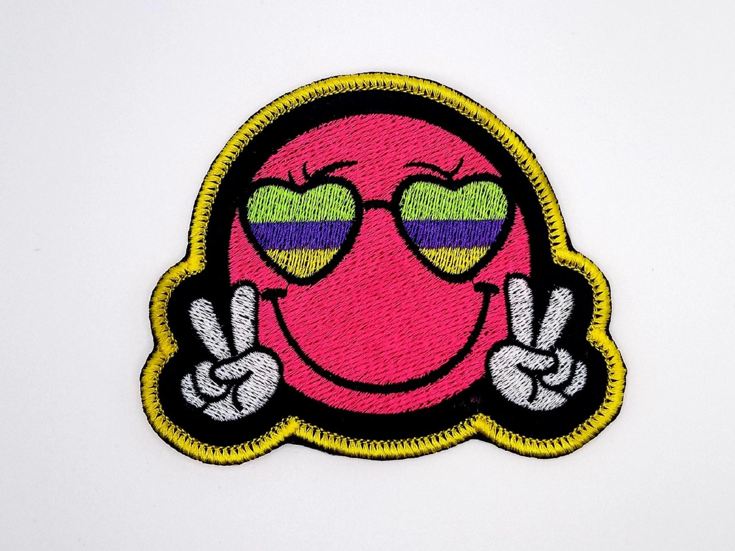 Smiling face set of 2 Embroidery Patch with heart eyes and white gloves and SATIN Border on large patch 10.00