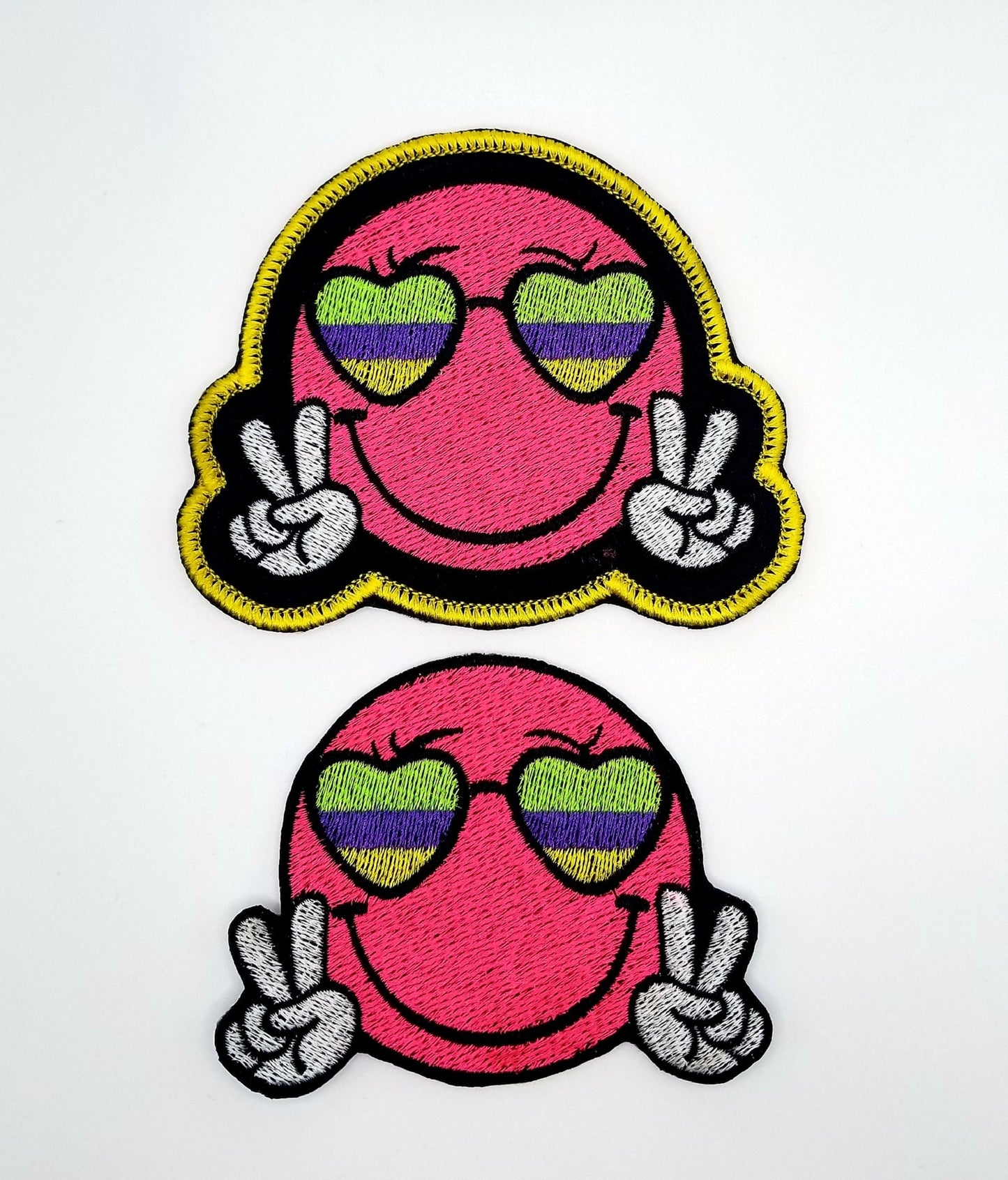 Smiling face set of 2 Embroidery Patch with heart eyes and white gloves and SATIN Border on large patch 10.00