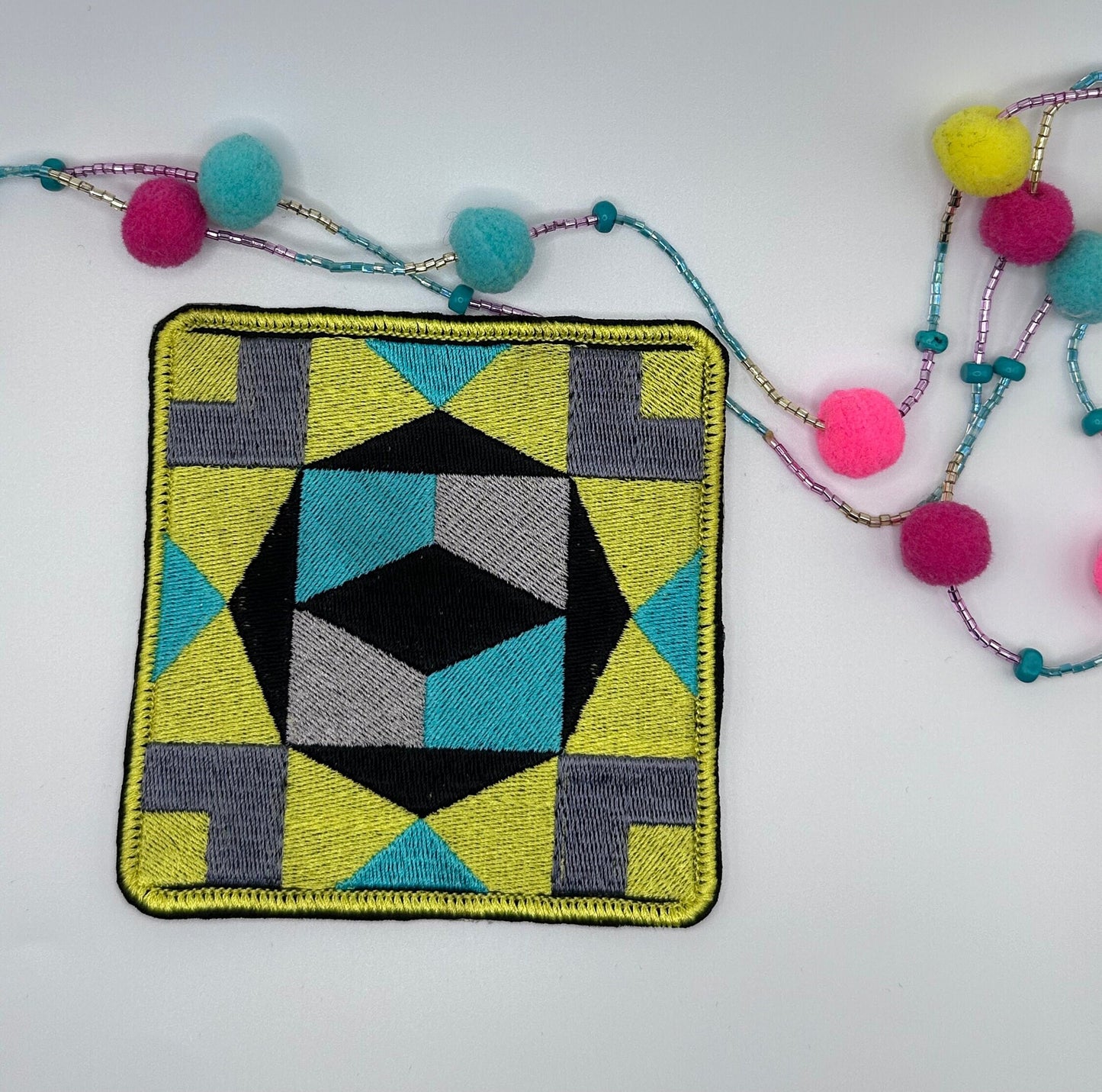 Barn Quilt Embroidery Patch: Geometric Farm Decor (8.00)