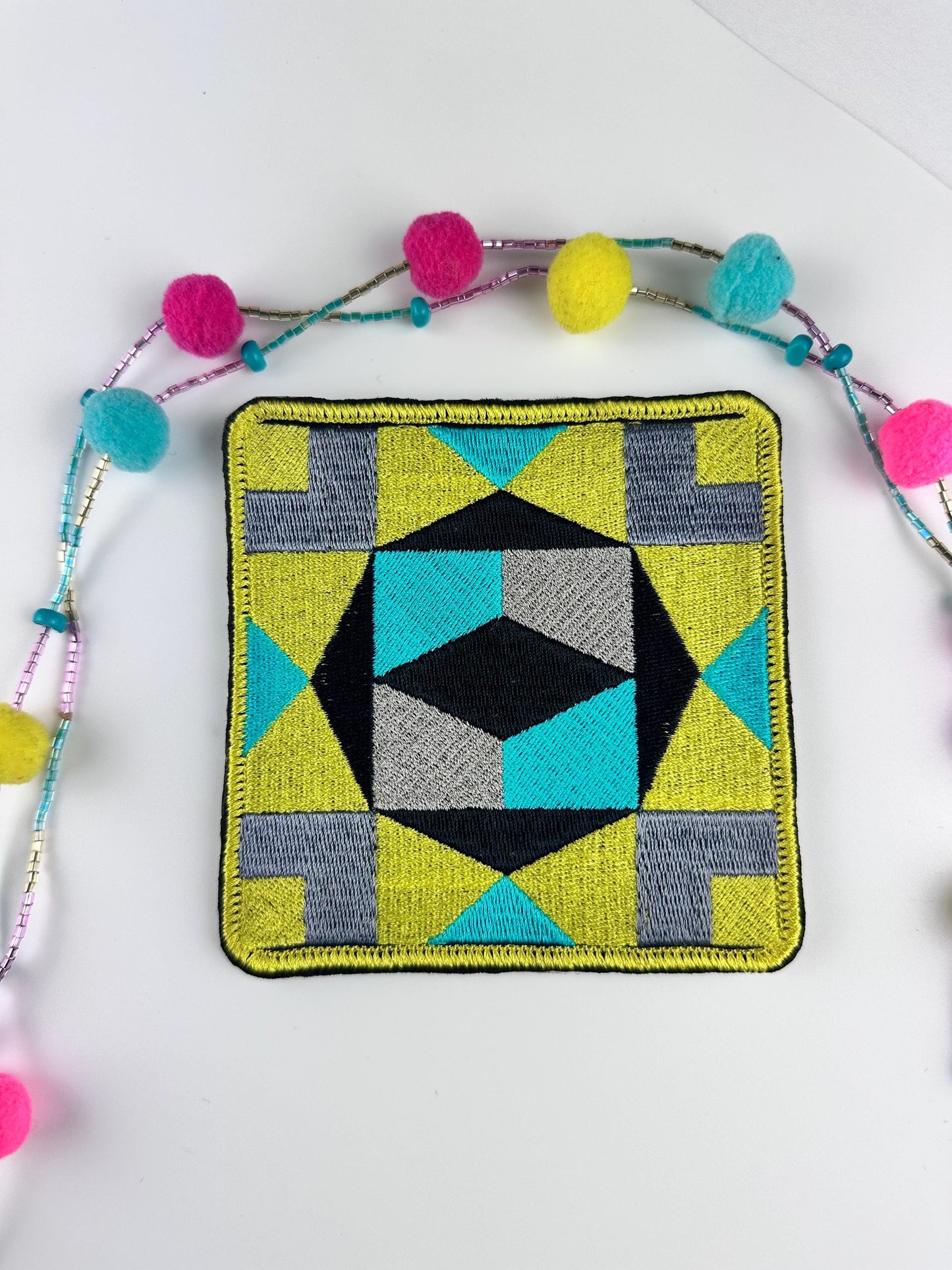 Barn Quilt Embroidery Patch: Geometric Farm Decor (8.00)